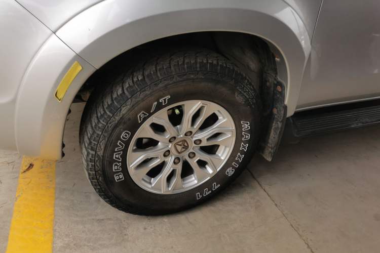 Used JMC Yusheng S350 2013 2.4T Two-Wheel-Drive Special Edition
