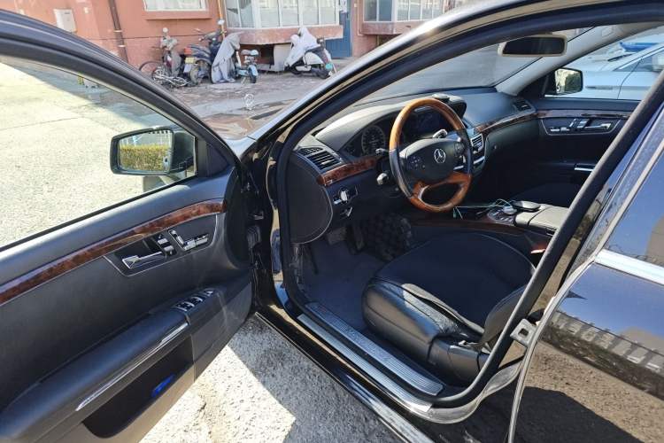 Used Mercedes-Benz S-Class 2010 S 400 L HYBRID