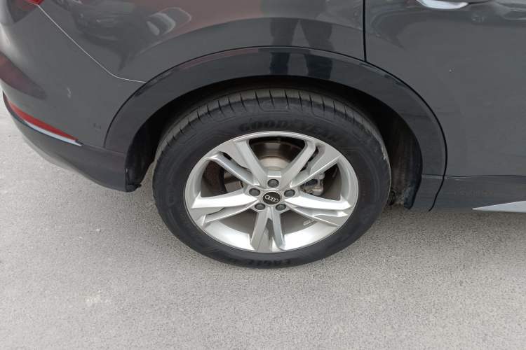 Used Audi Q3 2022 35 TFSI Fashionable and Elegant Model Exterior 5