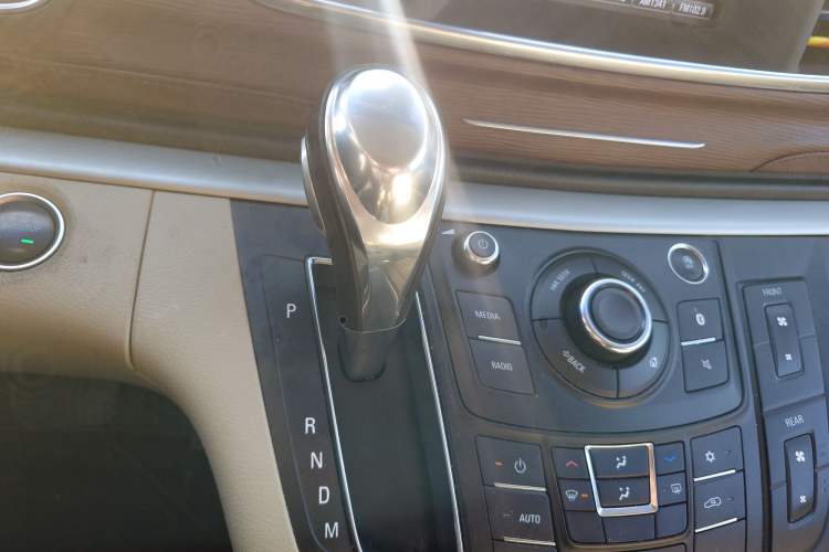 Used Buick GL8 2018 28T Luxury Model China VI Standard