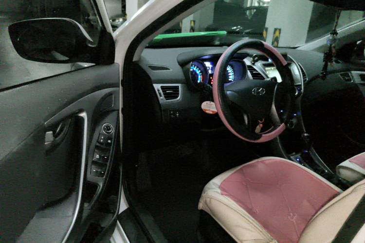 Used Hyundai Elantra (5th Generation / Langdong) 2015 1.6L Automatic Fashion Model
