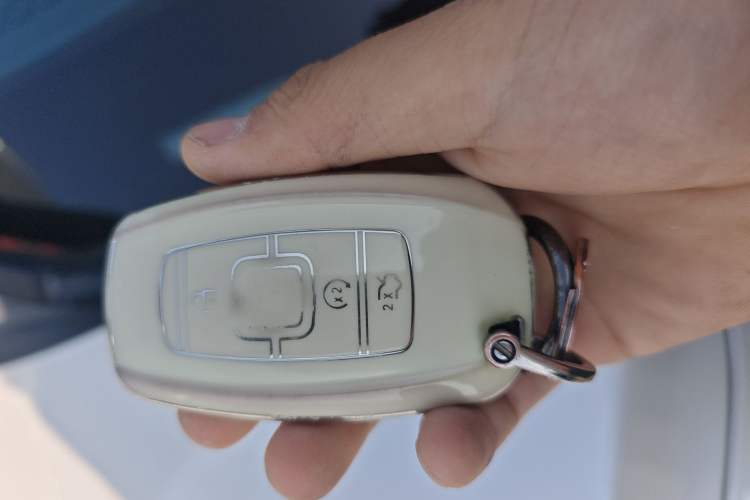 Used Lincoln MKZ 2018 2.0T Premium Edition Vehicle Key