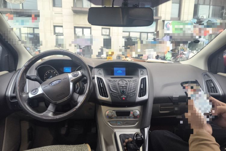 Used Ford Focus 2012 Hatchback 1.6L Manual Fashion Edition
