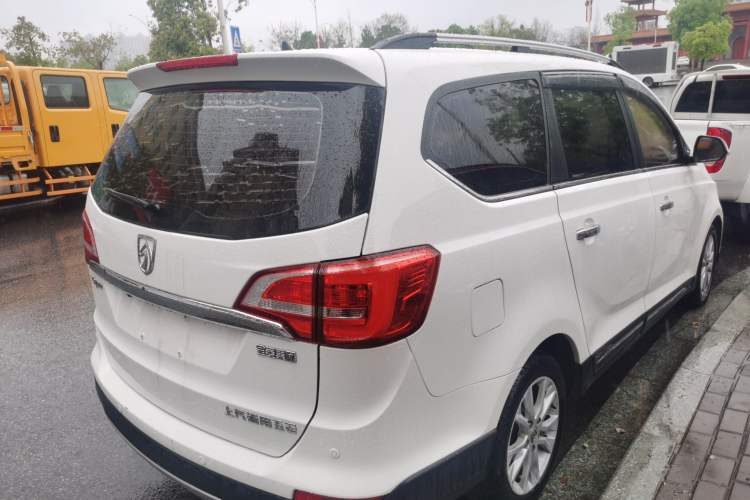 Used Baojun 730 2016 1.5L Manual Comfort Version 7 Seats China V Emission Standard
