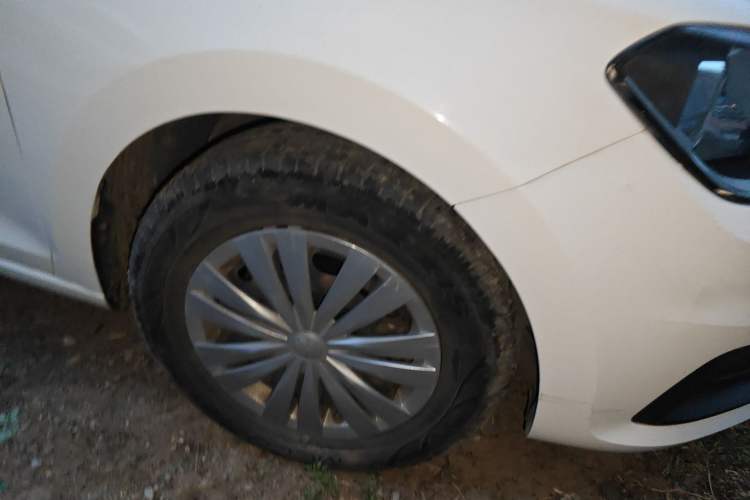 Used Volkswagen Santana 2021 1.5L Manual Fashion Edition Right Front Wheel Hub