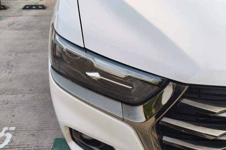 Used Haval H6 2021 National Trend Edition 1.5T Automatic Champion Version Right Front Headlight