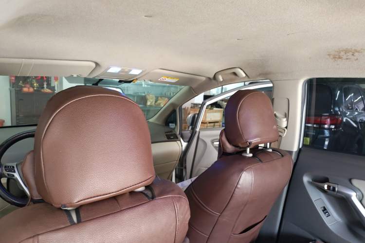 Used Toyota Verso 2015 180E CVT Crossover Edition Headliner