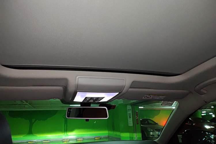 Used Volkswagen Passat 2019 330TSI Luxury Edition China VI Standard