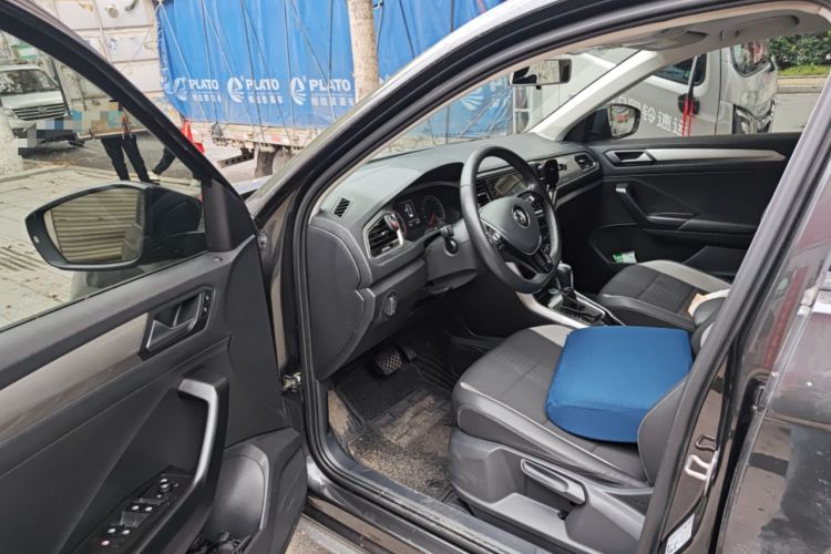 Used Volkswagen T-ROC 2018 280TSI DSG Two-Wheel Drive Advanced Version China V Emission Standard
