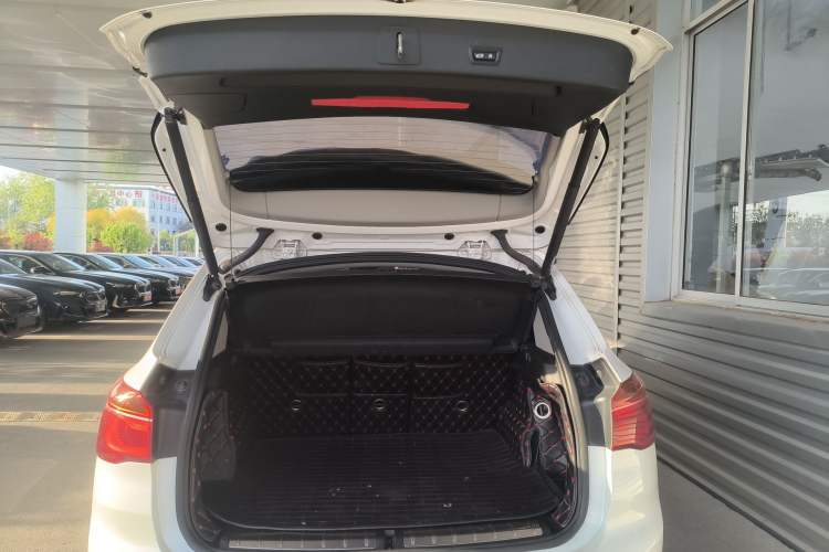 Used BMW X1 2018 sDrive18Li Luxury Model Trunk