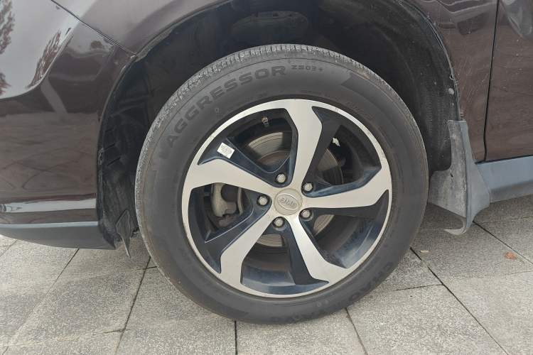 Used BYD S7 2015 2.0T Automatic Prestige Model Left Front Wheel Hub