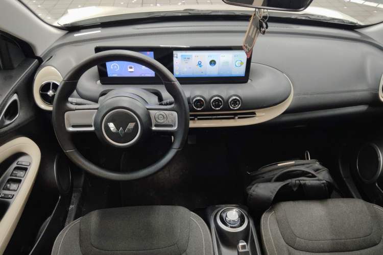 Used Wuling Bingo 2023 333 km Fast-Share Version Center Console
