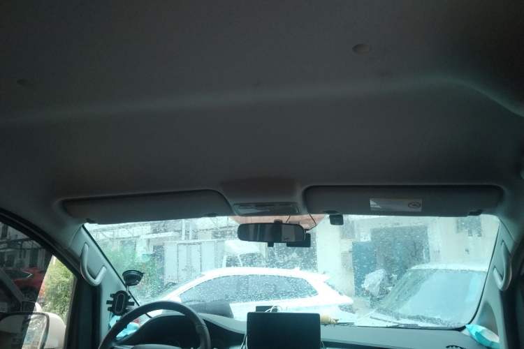 Used JAC Refine M3 2023 1.8L 7/8-Seater Elite Edition Headliner