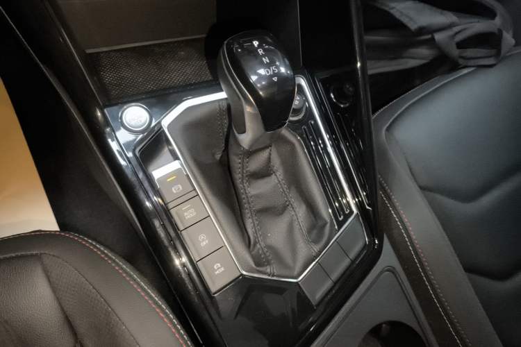 Used Volkswagen Tayron 2022 280TSI Two-Wheel Drive Luxury Smart Connectivity Version
