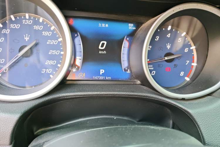 Used Maserati Ghibli 2017 3.0T Standard Edition Odometer Close Up