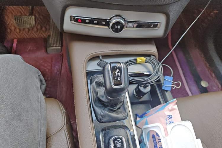 Used Volvo XC90 2020 T5 SmartDrive Luxury 7-Seater Gear Lever