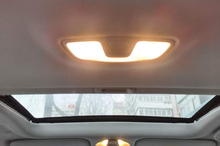 Used Hyundai Santa Fe 2013 2.4L Automatic 4x4 Comfort Edition Headliner