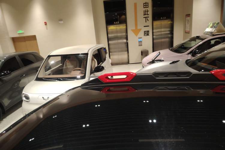 Used Wuling Hongguang MINIEV 2022 GAMEBOY 200km Gaming Edition with Lithium Iron Phosphate Roof