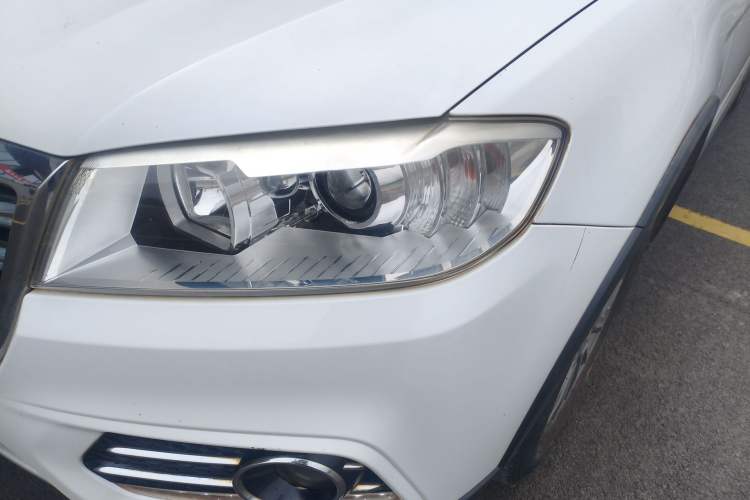 Used Haval H6 2017 Red-Label Sport Edition 1.5T Automatic Two-Wheel Drive Luxury Model Left Front Headlight