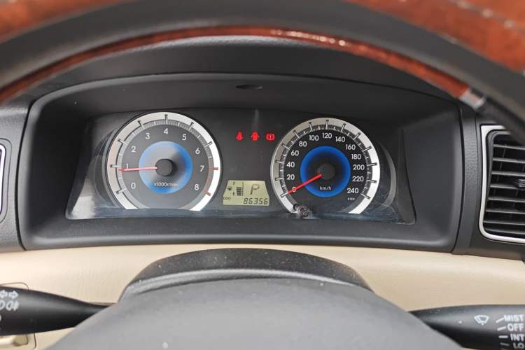 Used Toyota Corolla EX 2013 1.6L Automatic Luxury Edition