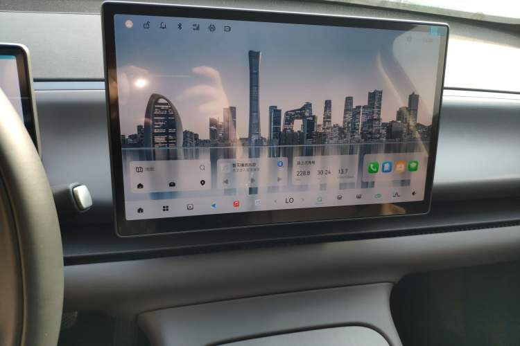 Used Leapmotor C16 2024 Pure Electric 520 Deluxe Edition Audio And AC Panel