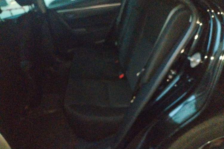 Used Toyota Levin 2017 Revised 185T CVT Elite Edition China V Standard Left Rear Seat