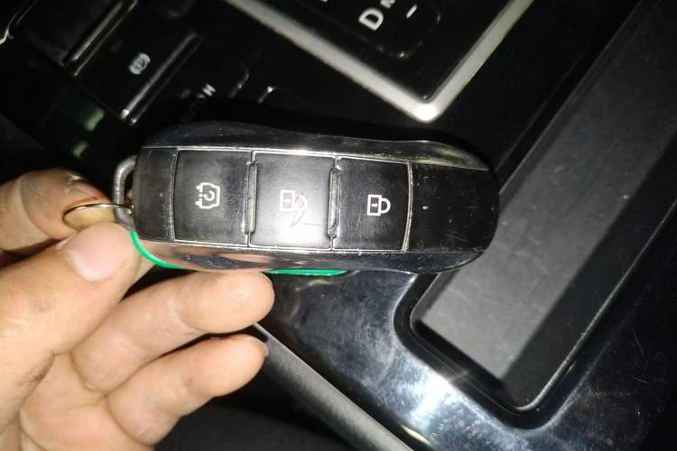 Used Dongfeng Fengon ix7 2020 2.0 TGDI Automatic Two-Wheel Drive Urban Luxury Edition
