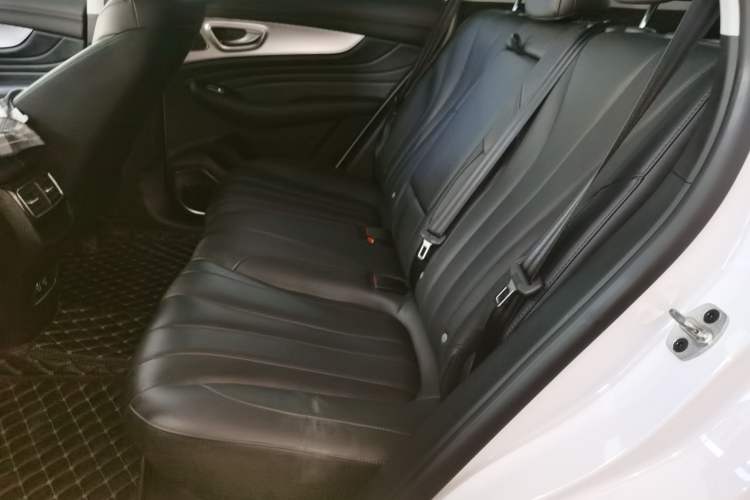 Used Roewe RX5 MAX 2021 Supreme Series 300TGI Automatic Luxury Cabin Edition
