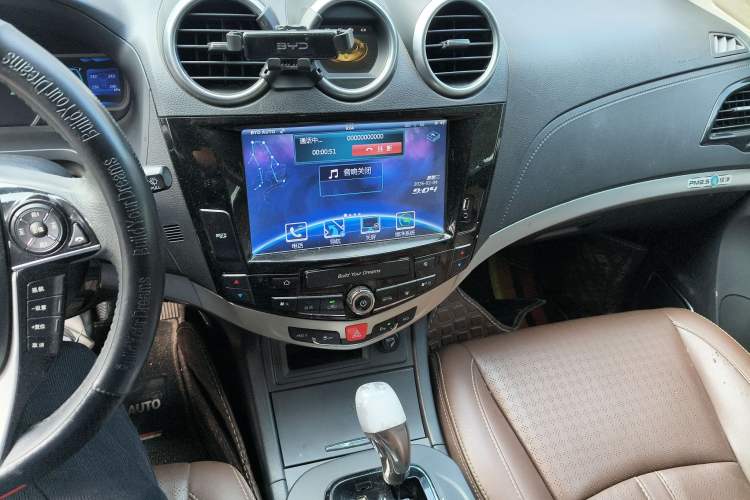 Used BYD S7 2015 2.0T Upgraded Automatic Luxury Version
