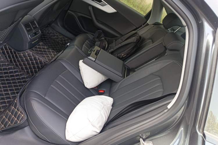 Used Audi A4L 2022 40 TFSI Luxury Dynamic Model
