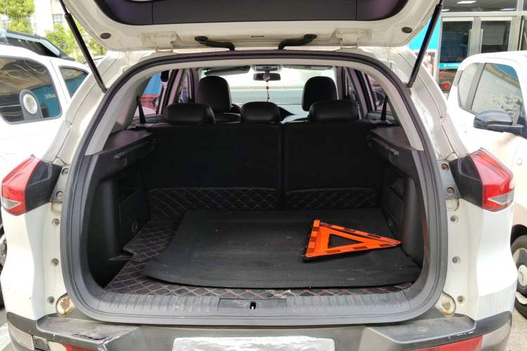 Used Leopaard CS10 2015 2.0T Manual Fashion Edition Trunk