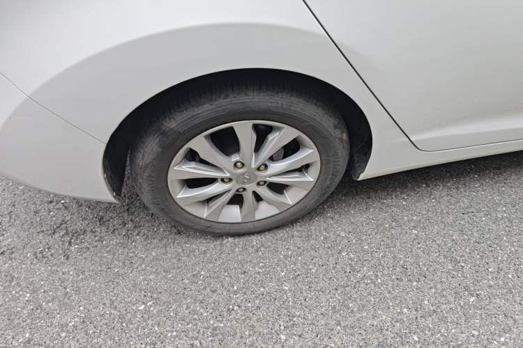 Used Hyundai Elantra (5th Generation / Langdong) 2016 1.6L Automatic Prestige Model Right Rear Wheel Hub