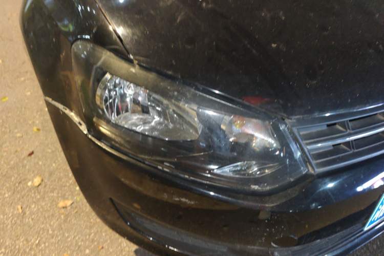 Used Volkswagen Polo 2011 1.4L Manual ZhiLe Edition Right Front Headlight
