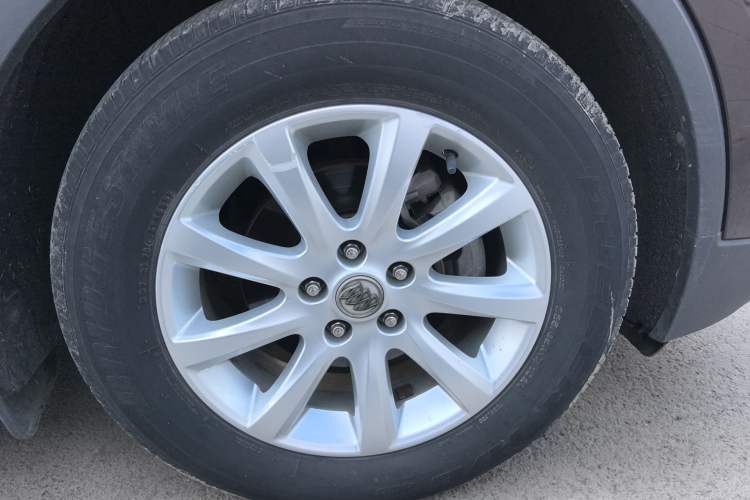 Used Buick Envision 2020 20T Two-Wheel Drive Elite Version Right Front Wheel Hub