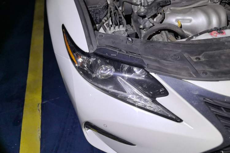 Used Lexus ES 2015 200 Elite Edition Right Front Headlight