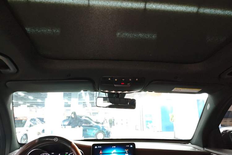 Used Mercedes-Benz GLC 2022 Facelifted GLC 260 L 4MATIC Dynamic Edition Headliner