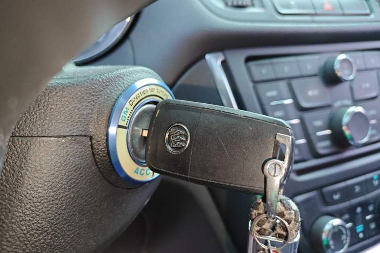 Used Buick Encore 2015 1.4T Automatic Two-Wheel Drive Urban Leading Model Vehicle Key