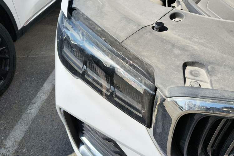 Used Geely Auto Monjaro L 2021 2.0TD High-Power Automatic All-Wheel-Drive Flagship Version Right Front Headlight