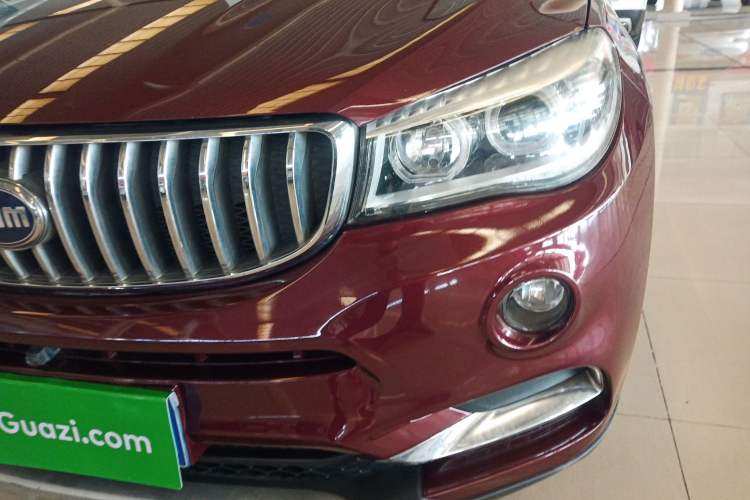 Used SWM X7 2016 1.8L Manual Luxury Edition 7 Seats
