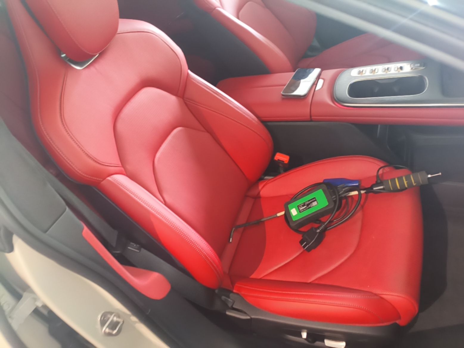 Xiaomi Auto SU7 2024 Four-Wheel Drive Ultra-Long Range Advanced Intelligent Driving Max Edition — снимка 19