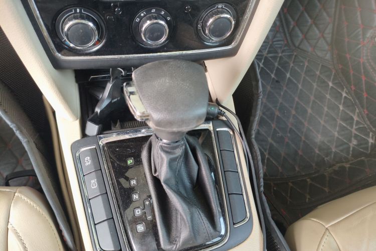 Used Skoda Superb 2009 1.8TSI Automatic Elegant Edition Gear Lever