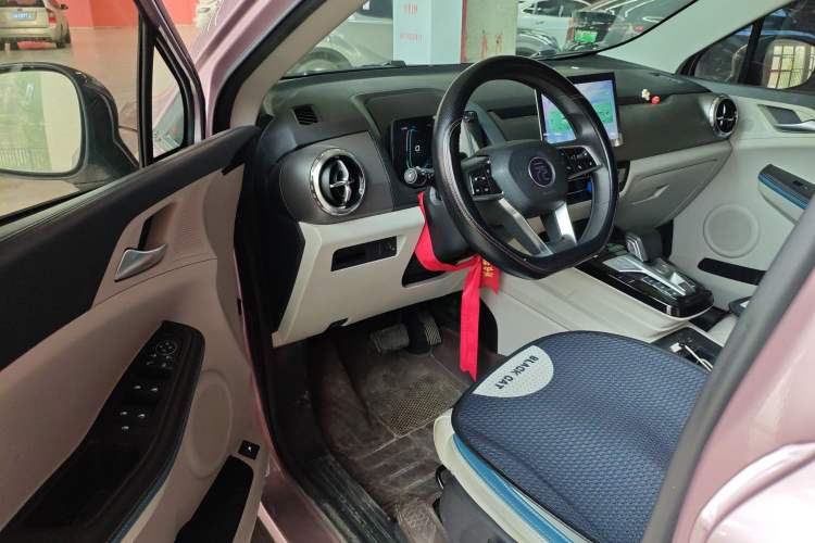 Used BYD Yuan Pro 2023 401KM Luxury Version Driver Seat