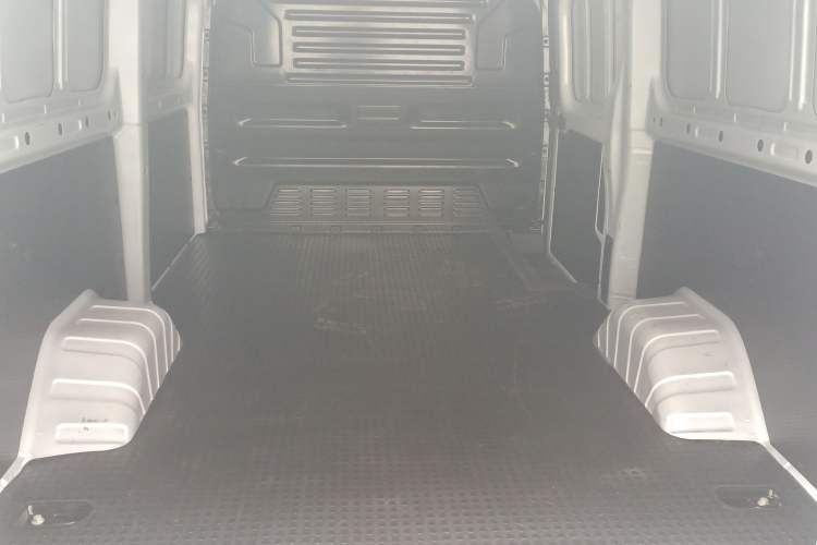 Used JMC E Fushun 2025 Model 41.5 kWh Blind Window Version, Short Wheelbase Low Roof, 3.0 tons
