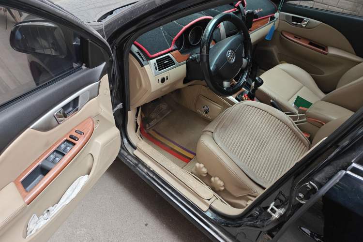 Used Buick Excelle 2013 1.5L Manual Luxury Model
