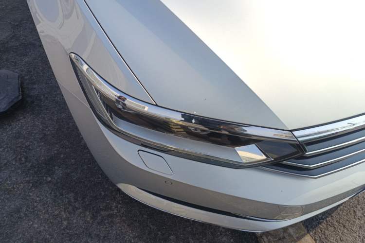 Used Volkswagen Magotan 2019 330TSI DSG Luxury Model China V Standard Right Front Headlight