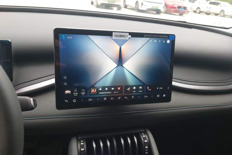 Used BYD Yuan PLUS 2025 Intelligent Driving Version 430 KM – Leading Edition Audio And AC Panel