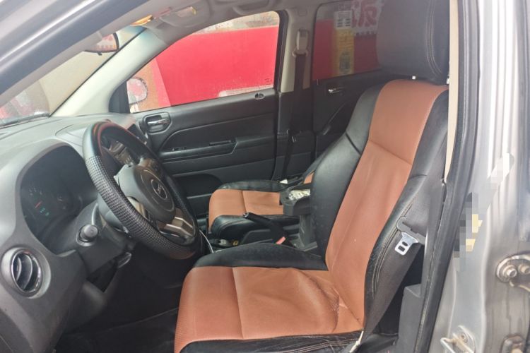 Used Jeep Compass 2011 2.4L four-wheel drive Comfort version