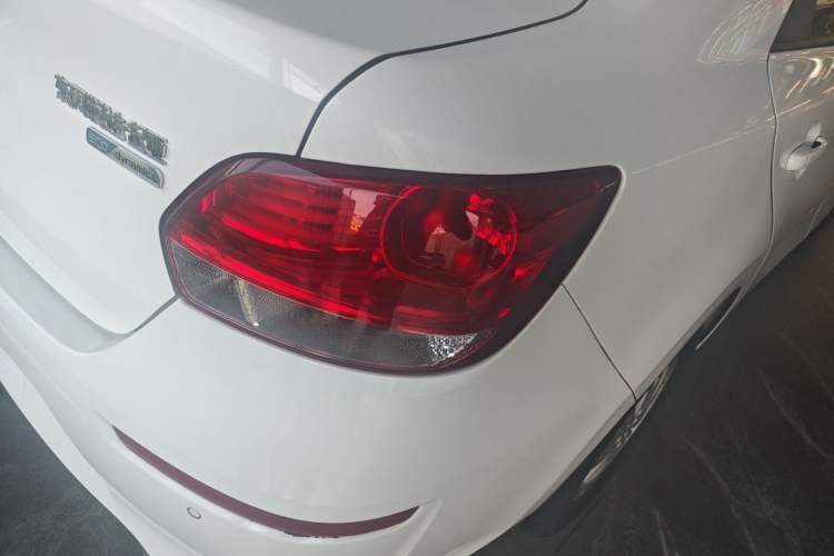Used Kia Pegas 2019 1.4L Automatic Value Edition National VI Standard Right Rear Taillight
