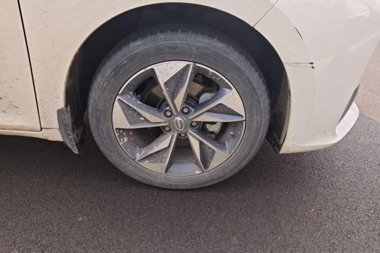 Used GAC Trumpchi M6 2021 PRO 270T DCT Luxury Edition Right Front Wheel Hub