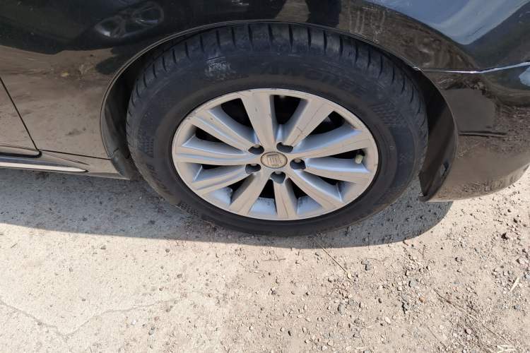 Used Toyota Crown 2010 2.5L Royal Leather Sunroof Edition Right Front Wheel Hub